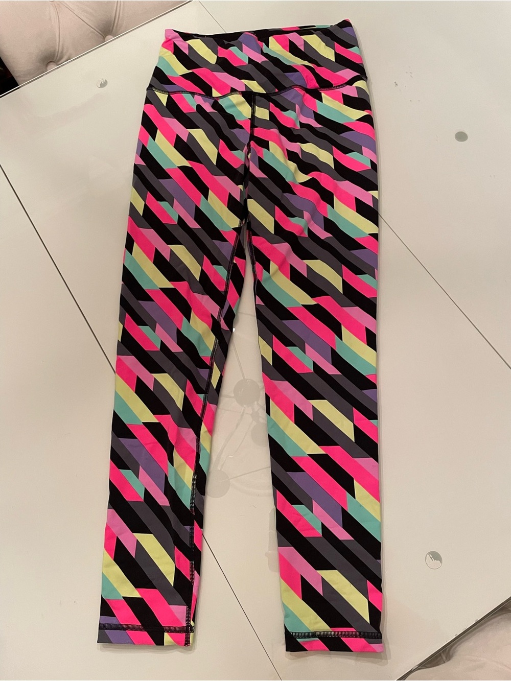 Womens Multicolor Geometric Active Leggings